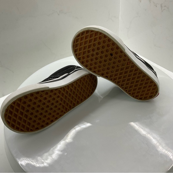Vans and Croc Toddler shoe lot of three size 4 & 6 - Picture 9 of 13